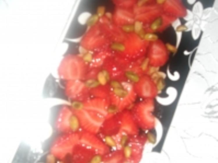 Erdbeersalat mit Krbiskernöl - schnell &amp; einfach - 71 kcal/100g