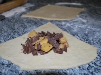 Croissants mit Marzipan und Schoki - Rezept - Bild Nr. 2