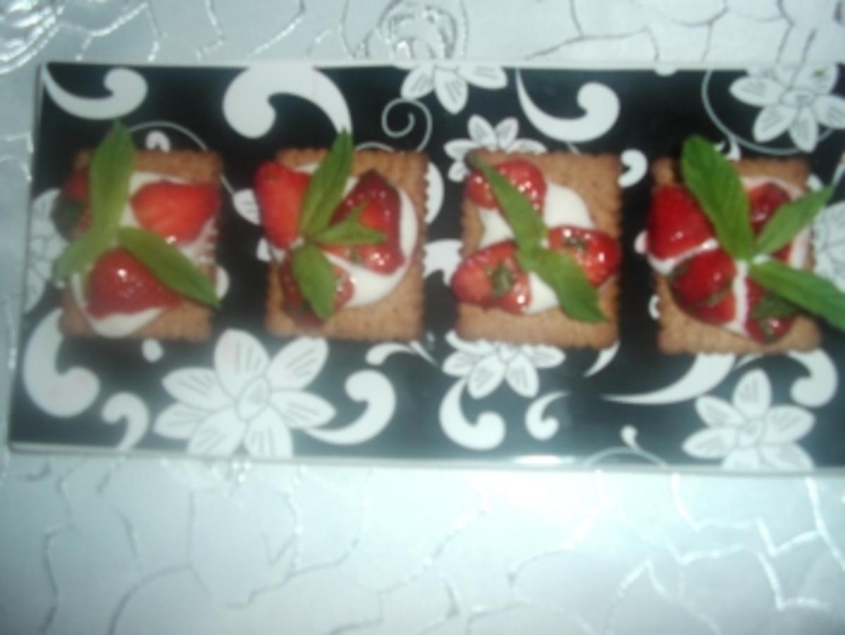 Honigerdbeeren auf Limettenquark-Leibnitz - Rezept - Bild Nr. 2