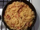 Spaghetti in Speck-Sahne-Tomaten-Sauce - Rezept