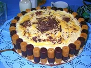 Eierlikörtorte mit Waffelröllchen - Rezept
