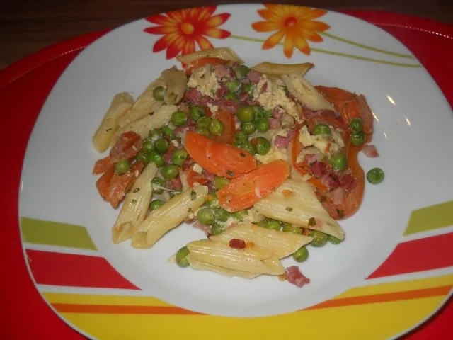 Schweineragou mit Erbsen und Karotten - Rezept - Bild Nr. 2