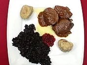 Traditionelle Gänsebrust mit bergischen Klößen und Advents-Blaukraut - Rezept