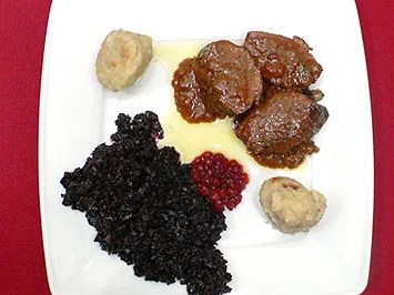 Traditionelle Gänsebrust mit bergischen Klößen und Advents-Blaukraut - Rezept - Bild Nr. 2