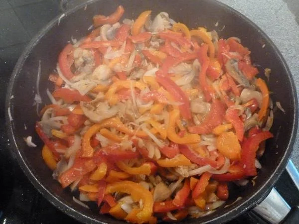 Hähnchenpfanne Fiorentina - Rezept