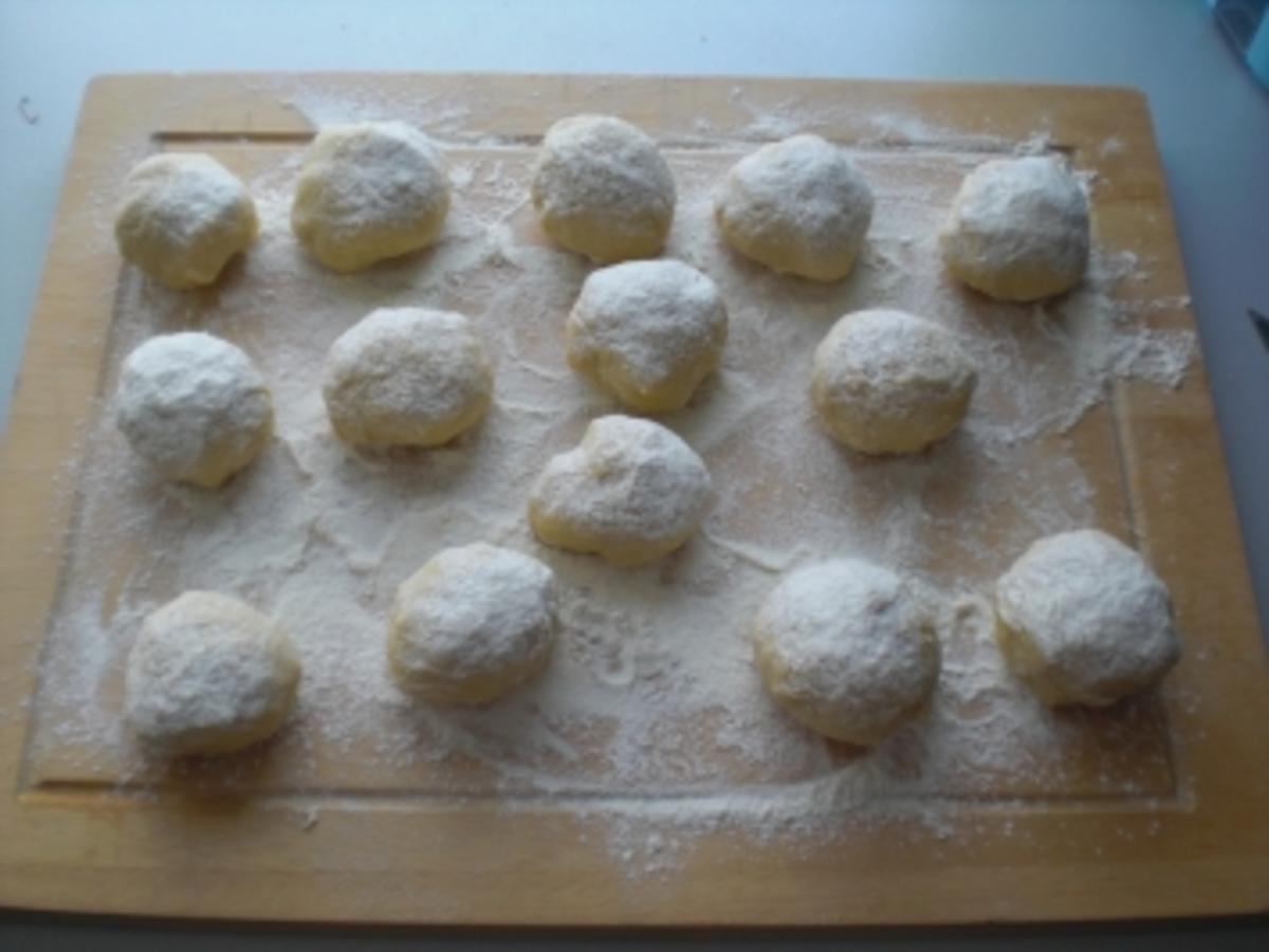 Oma´s Dampfnudeln - einfach - 53 kcal/100g