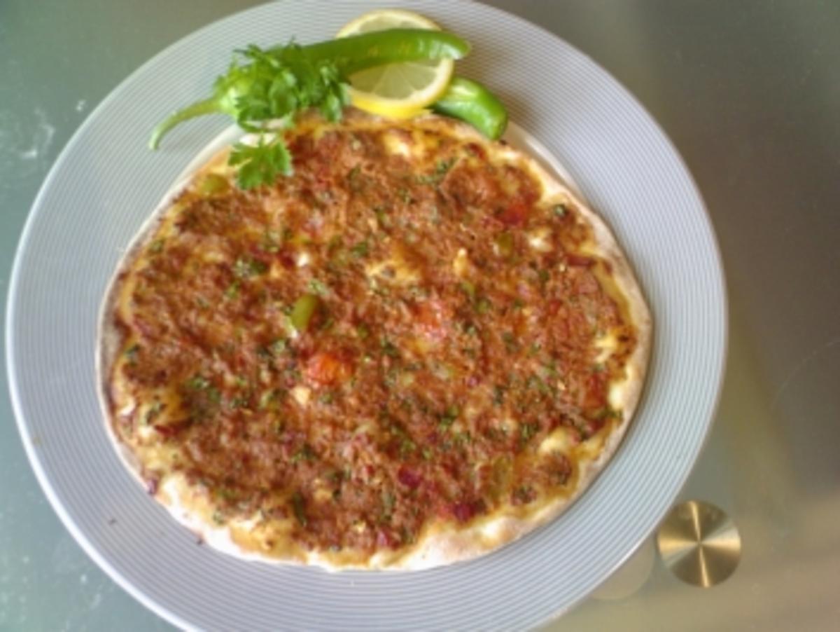 Bilder für Lahmacun türk. Hackfleisch Pizza - Rezept