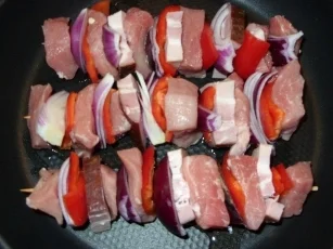 Schaschlik-Spieße mit Tomatensoße - Rezept - Bild Nr. 2