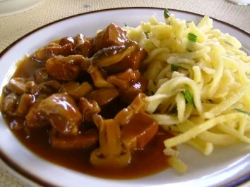 Rahmgulasch mit Pilzen - Rezept - Bild Nr. 2