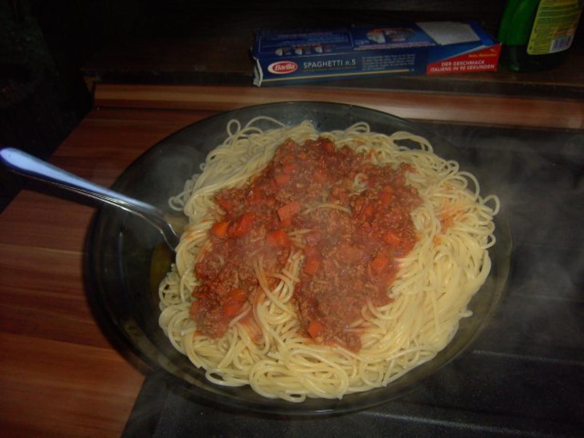 spaghetti bolognese so wie ich sie zubereite - Rezept - Bild Nr. 2