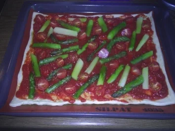 Rezept: Pizza - Spargelfladen Bild Nr. 2 Pizza - Spargelfladen - Rezept - Bild Nr. 2