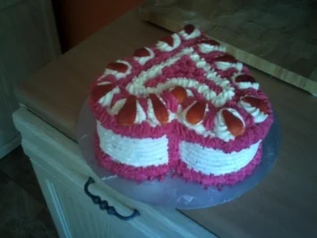 erdbeer Herztorte Für sie oder Ihn - Rezept - Bild Nr. 2