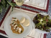 Hähnchenbrust im Salbei-Baconkleid mit Sauce pizzaiola - Rezept