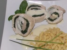 Rezept: Gefüllte Putenschnitzel mit Käsesahnesoße Bild Nr. 2 Gefüllte Putenschnitzel mit Käsesahnesoße - Rezept - Bild Nr. 2