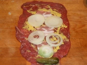 Rezept: Rinderrouladen nach Hausfrauenart Bild Nr. 3 Rinderrouladen nach Hausfrauenart - Rezept - Bild Nr. 3