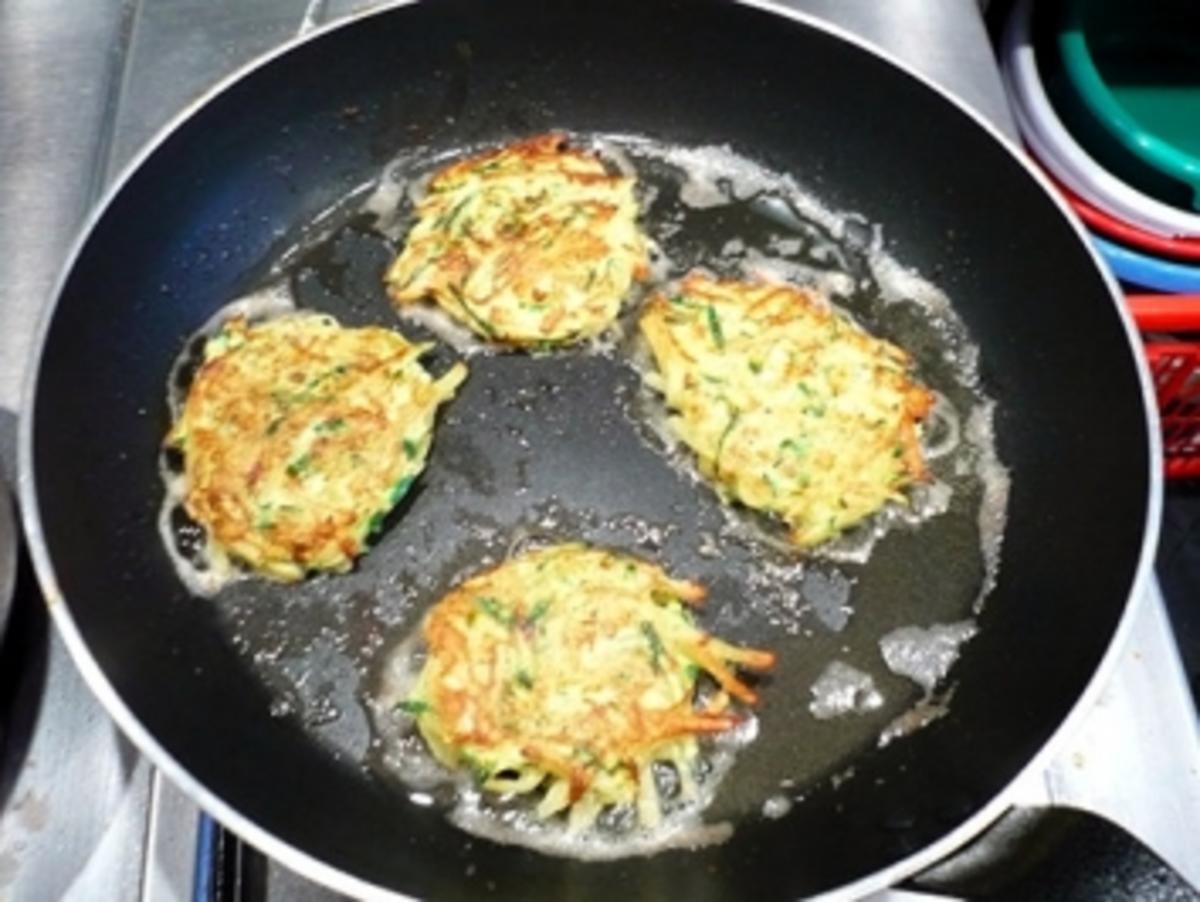 Zucchini-Karoffelrösti - Rezept