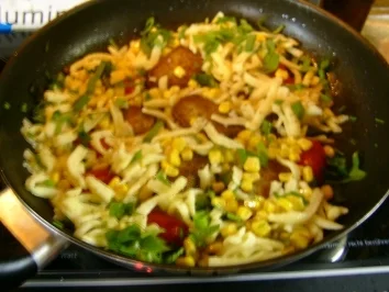 Spätzlepfanne mit Fleisch , Tomaten und Mais - Rezept - Bild Nr. 2