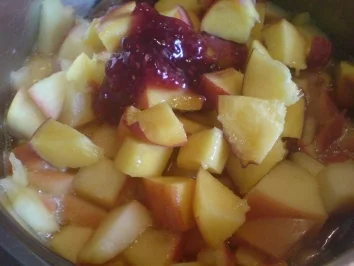 Rezept: Rosa Apfel-Pfirsich-Kompott Bild Nr. 3 Rosa Apfel-Pfirsich-Kompott - Rezept - Bild Nr. 3