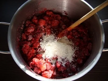 Rezept: Konfitüre & Co: Himbeer - Kokos Bild Nr. 2 Konfitüre & Co: Himbeer - Kokos - Rezept - Bild Nr. 2