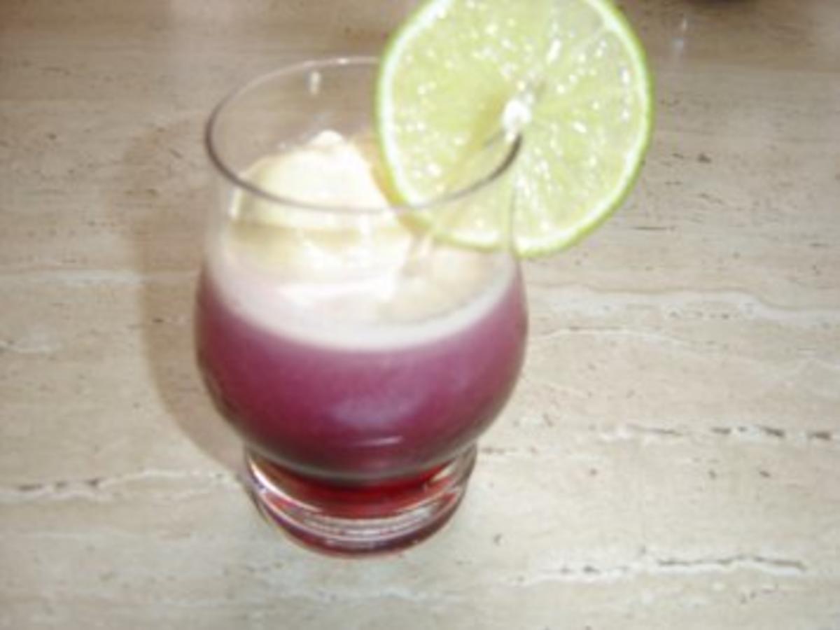 Schlammbowle mit Vanilleeis und Wodka Rezepte - kochbar.de Schlammbowle mit Vanilleeis und Wodka Rezepte - kochbar.de
