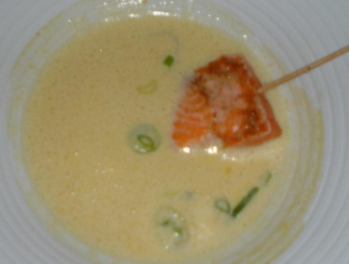 Bilder für Lauch-Safransuppe mit Lachsspieß - Rezept