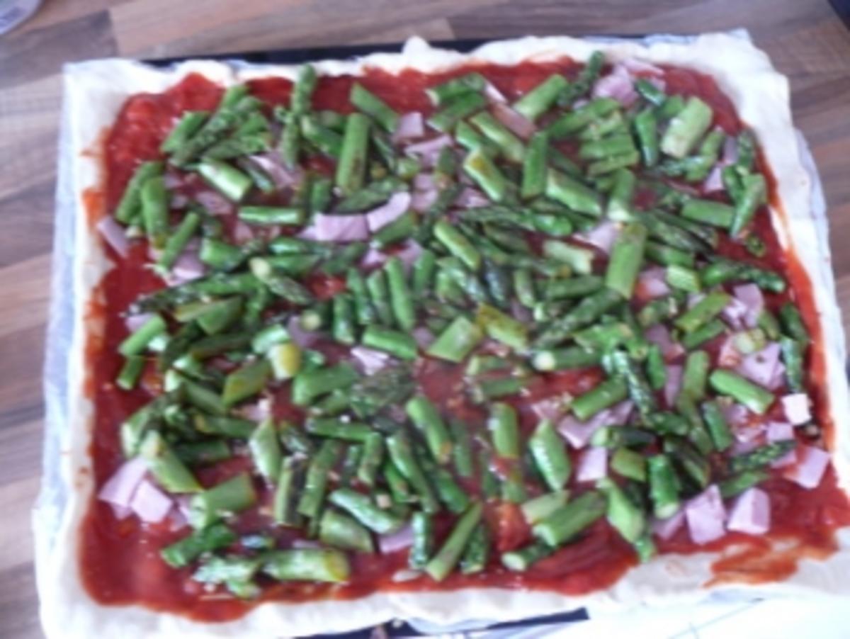 Grüner Spargel Pizza - Rezept - Bild Nr. 4