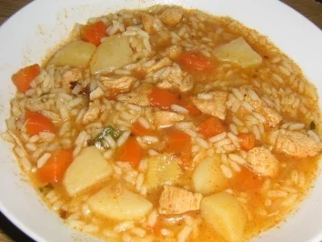 Canja de galinha com batata - Rezept