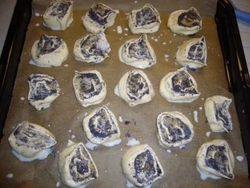 Kikis Mohn-Marzipan-Apfel-Schnecken - Rezept - Bild Nr. 7