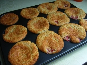 Erdbeeren-Grieß-Küchlein mit grün-rote Mütze - Rezept - Bild Nr. 6