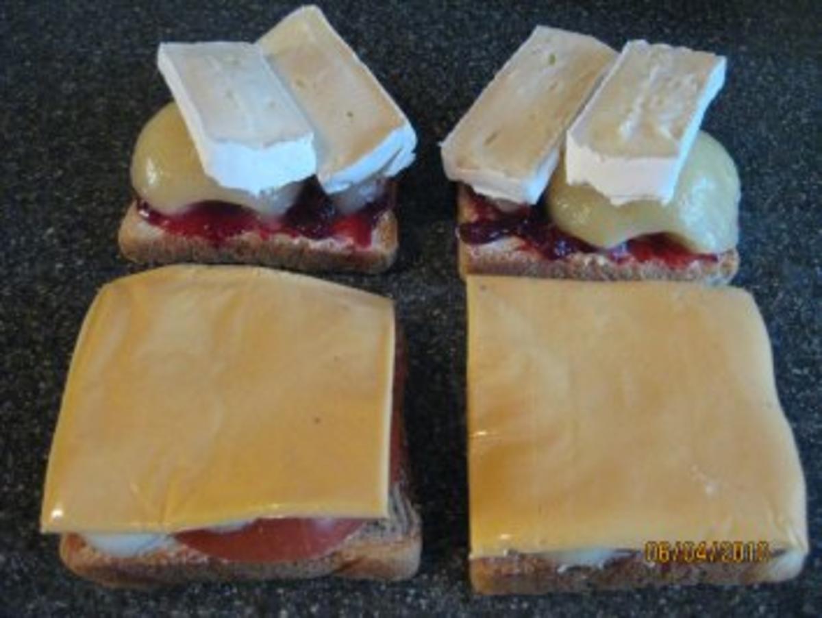 Überbackene Toasts, Camembert, Birne, Johannisbeergelee, Variante 1 - Rezept - Bild Nr. 2