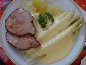 Rezept: Spargel mit holländischer Soße Spargel mit holländischer Soße - Rezept