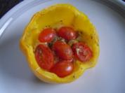 Ofenpaprika mit Schafskäsefüllung - Rezept