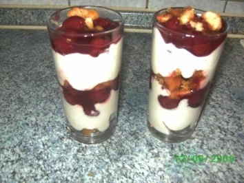 Frischkäse-Kirsch-Becher - Rezept