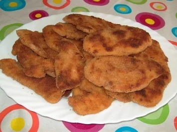 Rezept: Hähnchenschnitzel mit Kartoffelpüree an Erbsen und Möhrchen Bild Nr. 3 Hähnchenschnitzel mit Kartoffelpüree an Erbsen und Möhrchen - Rezept - Bild Nr. 3