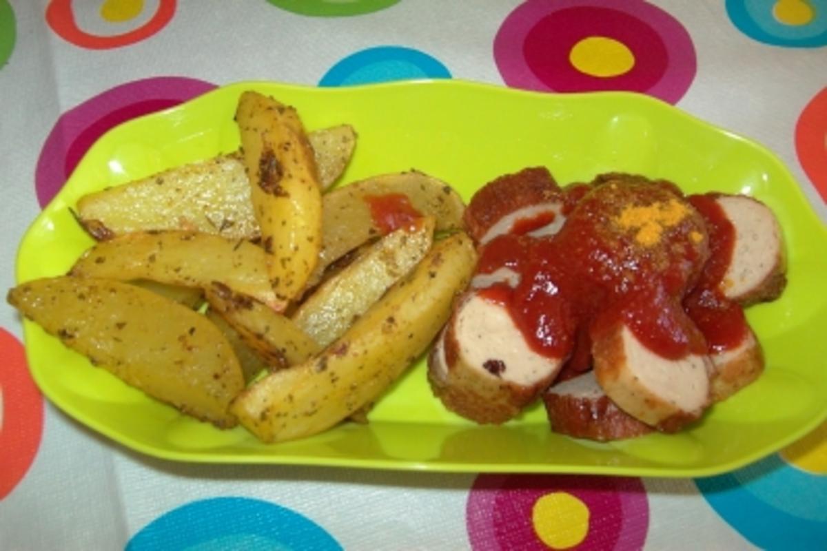 Bilder für Currywurst mit Kartoffelspalten - Rezept