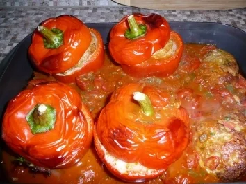 Paprikaschoten lecker gefüllt - Rezept