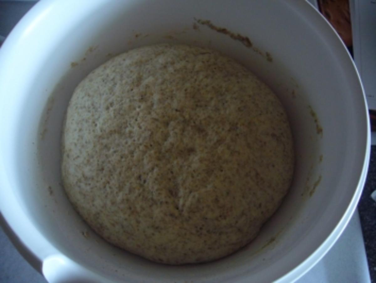 Kikis Brot aus dem Römertopf - Rezept - Bild Nr. 5