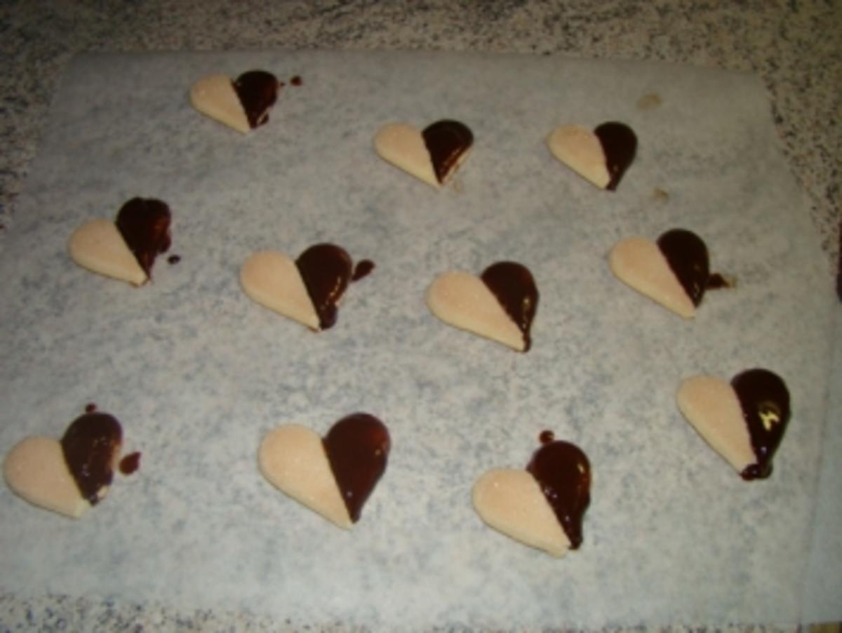 Schokoladen - Biskotten - Torte - Rezept - Bild Nr. 6