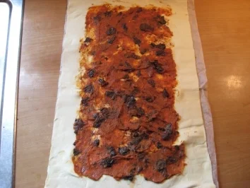 Rezept: Spanische Blätterteigroulade Bild Nr. 4 Spanische Blätterteigroulade - Rezept - Bild Nr. 4