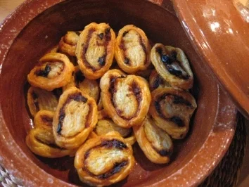 Rezept: Spanische Blätterteigroulade Bild Nr. 10 Spanische Blätterteigroulade - Rezept - Bild Nr. 10