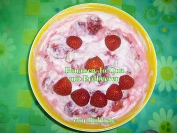 Zwischengericht: Bananen-Jo-Qua mit Erdbeeren - Rezept
