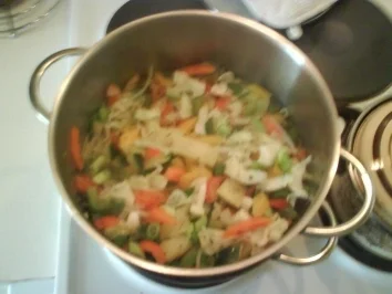 Rezept: Gemüse: Gedämpftes Gemüse mit Kräuter-Käse-Specksoße Bild Nr. 2 Gemüse: Gedämpftes Gemüse mit Kräuter-Käse-Specksoße - Rezept - Bild Nr. 2