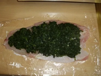 Rezept: Gefüllter Viktoriabarsch mit Käsesoße und Broccoli Gefüllter Viktoriabarsch mit Käsesoße und Broccoli - Rezept