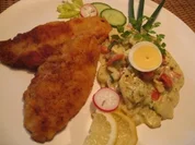 Kartoffelsalat mit Pesto &  gebraten Goldbarschfilet - Rezept