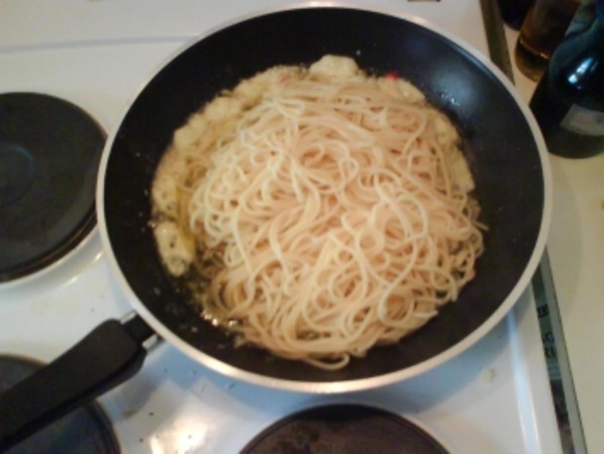 Nudeln: Spaghettis mit Knoblauch und Chili - Rezept - Bild Nr. 3