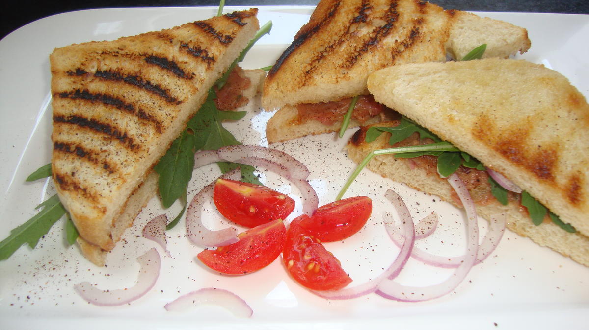 Beef Tartar Sandwich mit gebratenem Spargelsalat - Rezept - Bild Nr. 760