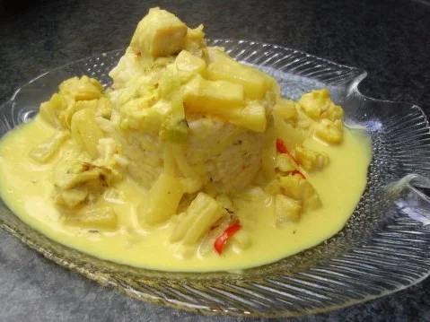 Fisch Curry mit Ananas, Frühlingszwiebeln und Chili - Rezept
