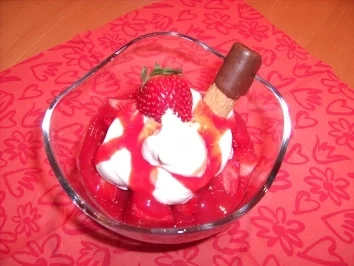 Rezept: Erdbeer-Quark-Dessert Erdbeer-Quark-Dessert - Rezept