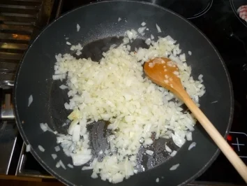 Rezept: Spaghetti mit Zucchini und Thunfisch Bild Nr. 2 Spaghetti mit Zucchini und Thunfisch - Rezept - Bild Nr. 2