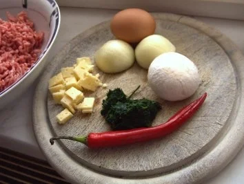 Rezept: Fleisch-Kräuter-Käse-Bällchen Bild Nr. 2 Fleisch-Kräuter-Käse-Bällchen - Rezept - Bild Nr. 2